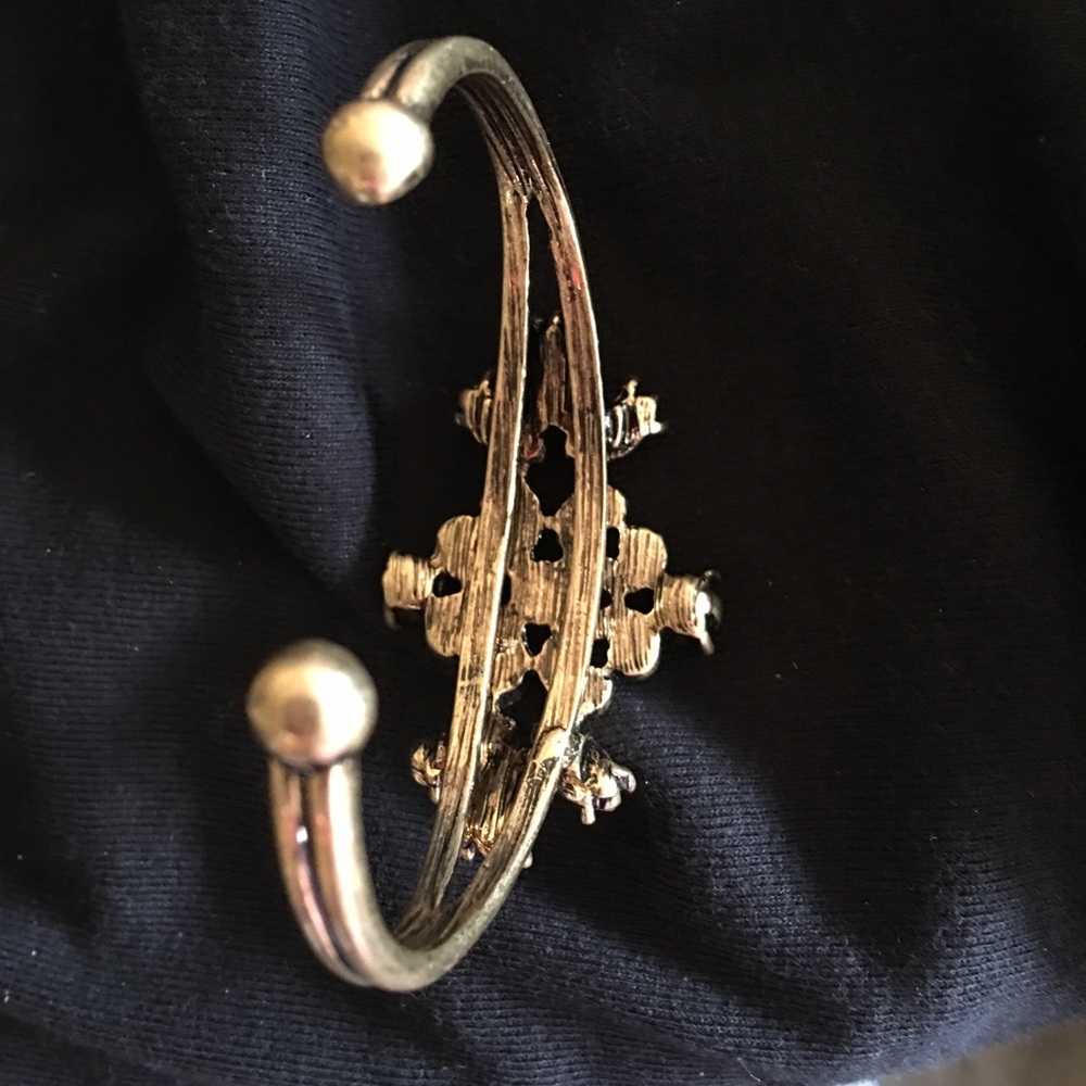New Rhinestone Bangle Cuff Bracelet - Picture 7 of 7